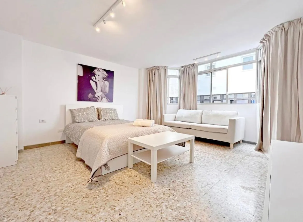 Cozy 2Bedroom Apartments In Los Cristianos ile iletişim